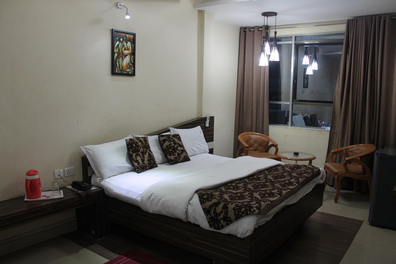 Hotel Swayam Jabalpur Dış mekan fotoğraf